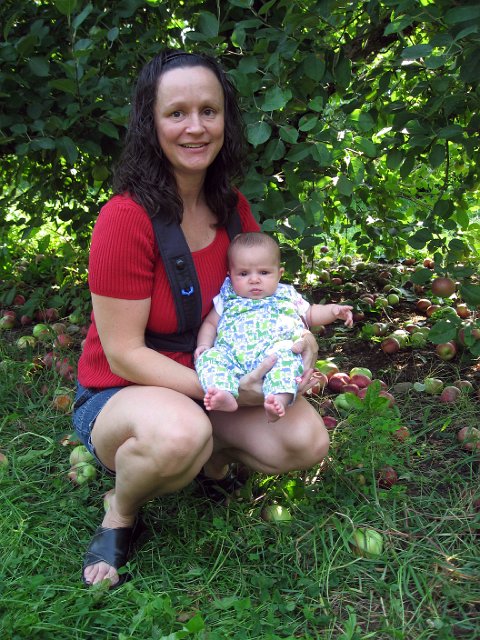 IMG_2892b.jpg - Our first apple-picking adventure with Catherine.