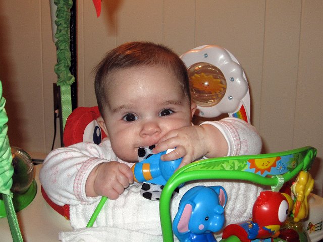 IMG_5024b.jpg - Anything and everything is inserted into the mouth these days ...