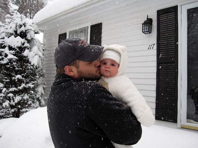 IMG_5147b.jpg - Some fun snow time with Dad ...