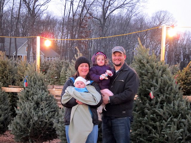 IMG_2633b.jpg - A family portrait taken at the Smolak Farm's Christmas Tree Lighting.