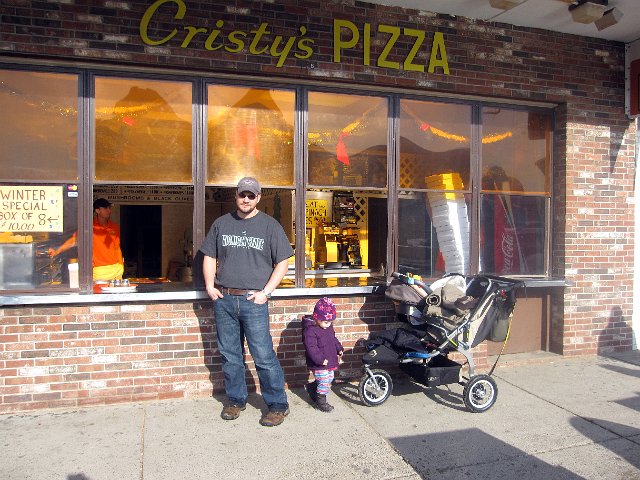 IMG_2490b.JPG - No trip to Salisbury Beach is complete without some beach pizza.