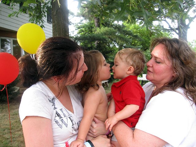 IMG_4990b.jpg - Kissing cousins were found here for this little sendoff.