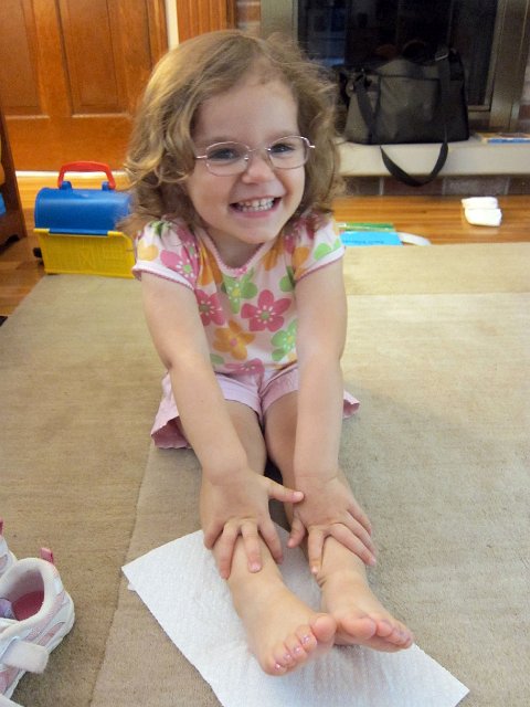 IMG_3506b.jpg - Catherine's first pedicure!