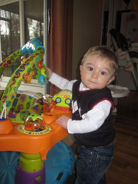 IMG_3254b.jpg - Our little stud attended the 1st birthday/tea party of his playgroup-mate, Regan.
