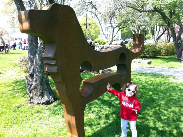 IMG_0863b.jpg - .. who found a dog to pose for a picture with at the park.  Gotta love a silly kid (or two) in the family!!