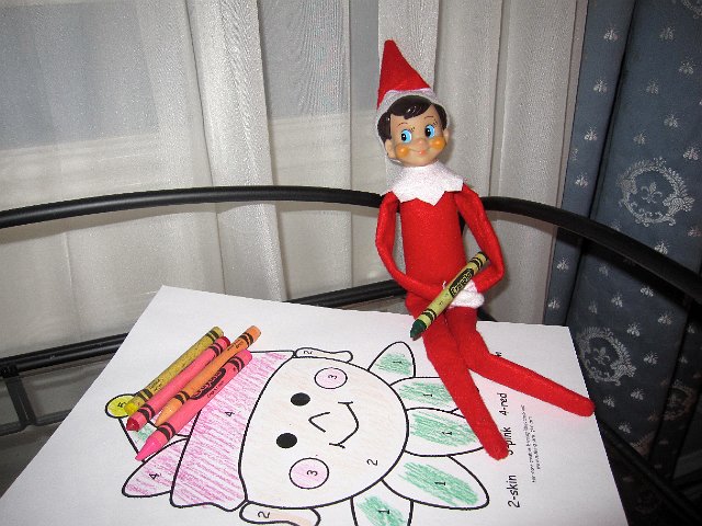 IMG_3166.jpg - He's a very busy little elf!
