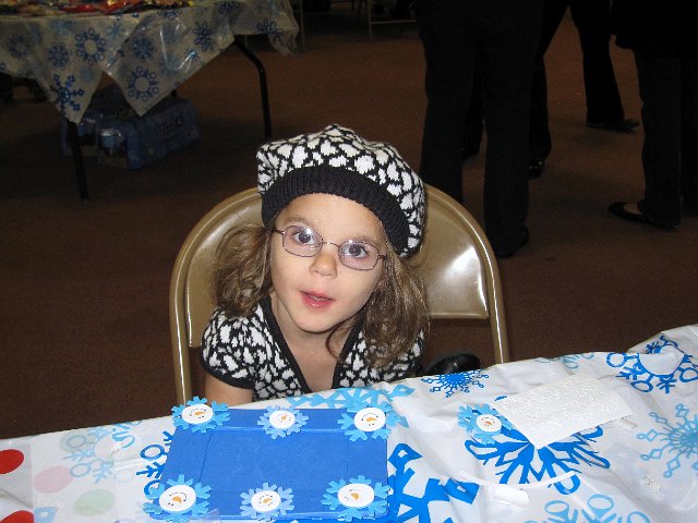 IMG_3213.jpg - Meanwhile, Catherine was being crafty with a foam snowman picture frame.
