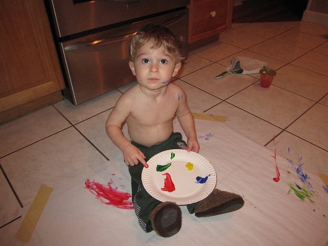 IMG_7920.jpg - Nathan's first time with fingerpaints.