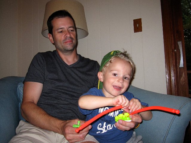 IMG_0879.jpg - Uncle Tom's visit was coming to a close.  Nathan and Catherine will be looking forward to seeing him again soon to play some more!