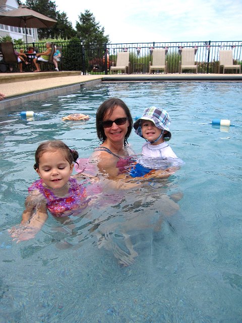 IMG_1075.jpg - Catherine was showing off all that she learned at Pool School and loving it.