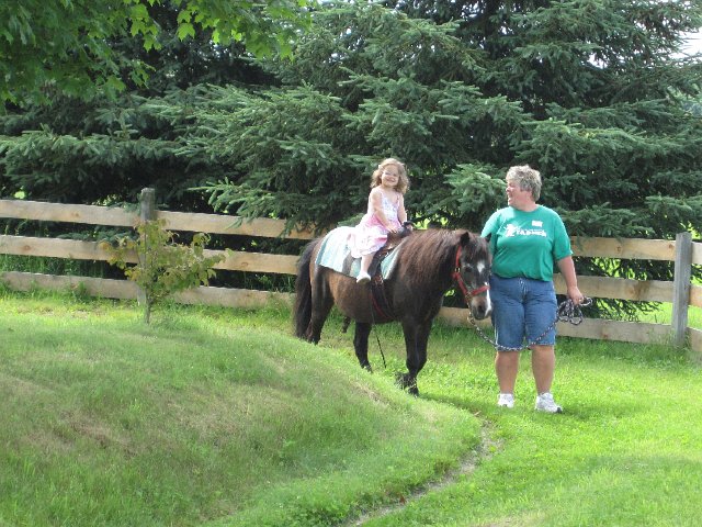 IMG_0285.jpg - And a PONY RIDE!!