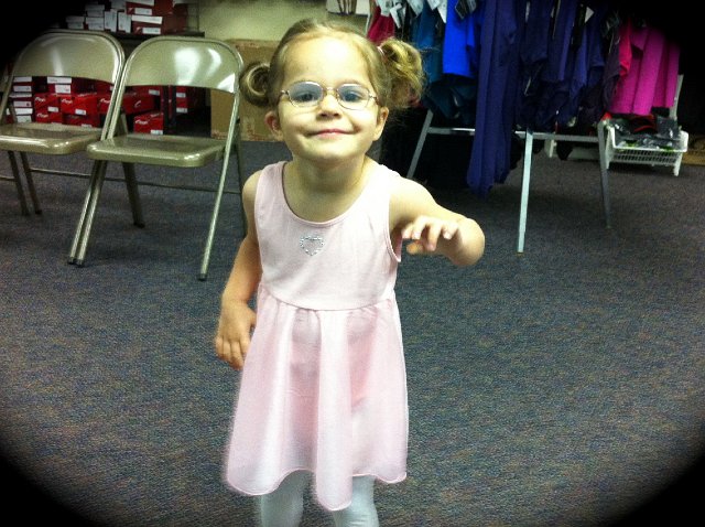 IMG_2096.jpg - I had to sneak a photo of our little dancer before she headed into Baby Ballet & Toddler Tap class.  While she dances, Nathan & Mommy do some Movin & Groovin and Mom & Tot Gym classes.