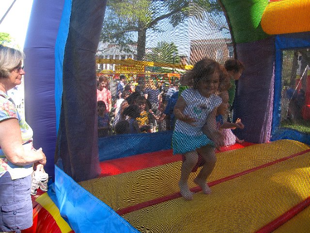 IMG_9664.jpg - Clown Town is here and the very first thing they want to do is the Bouncy House!!  They were practically jumping on top of each other in this shot.