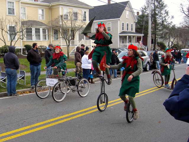 IMG_3085.jpg - Cycling elves?  You bet!
