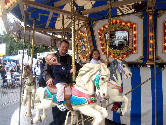 IMG_2288.jpg - Now for the rides at the farmshow, woohoo.  "HORSEY RIDE!!"