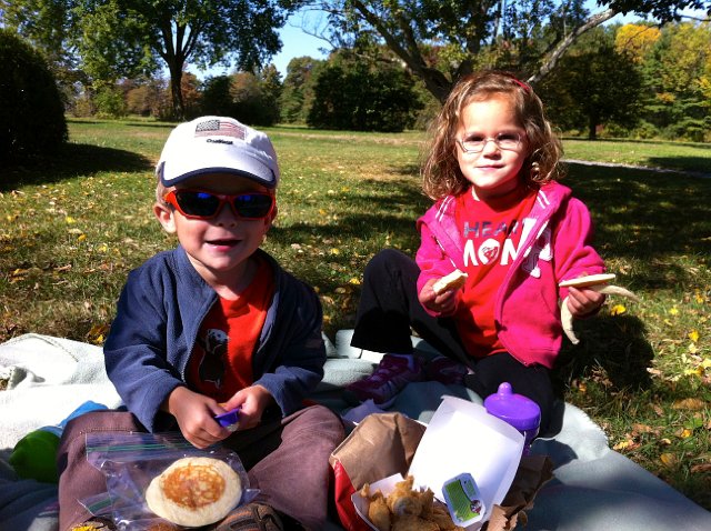 IMG_2563.jpg - A picnic lunch in between gym class and school drop off time at one of our favorite spots, Stevens Coolidge Reservation in North Andover.