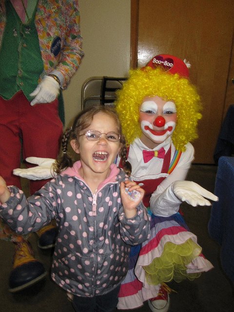 IMG_5188.jpg - It's the first circus experience for the kids.  Luckily, there is no fear of clowns with THIS little gal.  She and Boo-Boo were instant friends.
