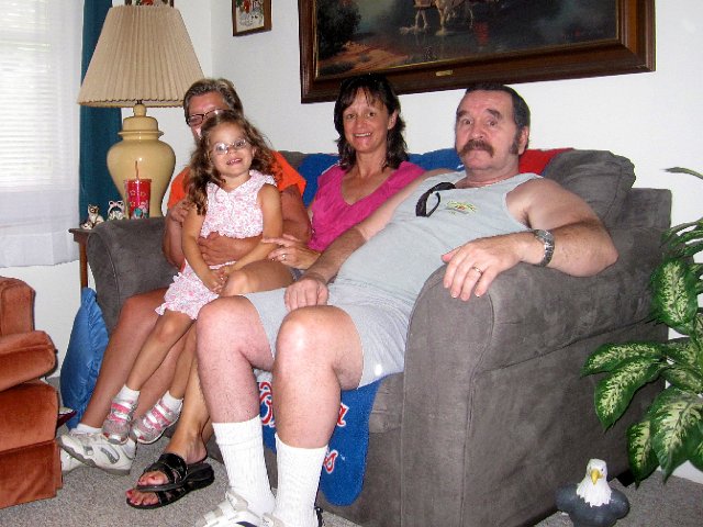 IMG_7607.jpg - Uncle Don and Aunt Becky (cleverly hiding behind Catherine)