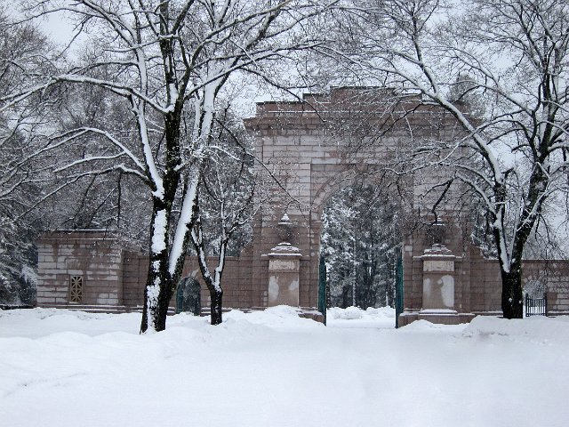 IMG_6794.jpg - The arch of West Parish; I don't think we stop to admire our surroundings often enough.