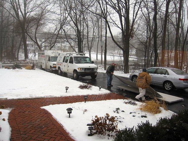 IMG_4065.jpg - And here come the sheets of drywall, yippee!!