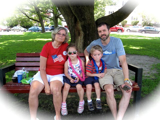 IMG_7148.jpg - I think this the 3rd year in a row now that Nana and Uncle Tom have joined us for the Family Fun in the Park on July 4th.  Thanks for making the trip again this year!