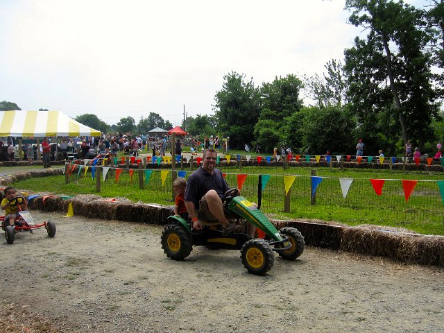 IMG_6624.jpg - Who's having a blast here?