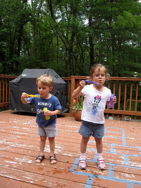 IMG_6991.jpg - We fit some bubbles in between the storms were were having these days.