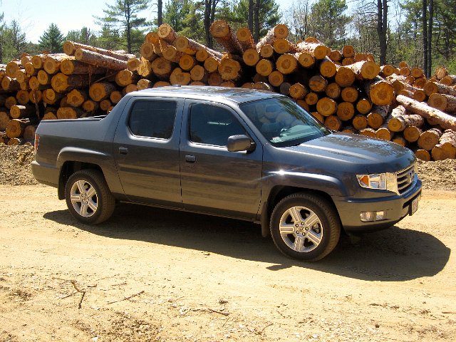 IMG_5617.jpg - What an awesome truck for our road trip today!