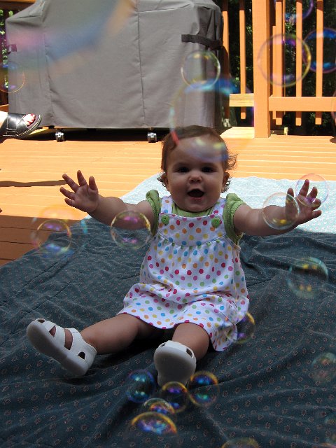 IMG_8596b.jpg - Catherine just LOVES bubbles!