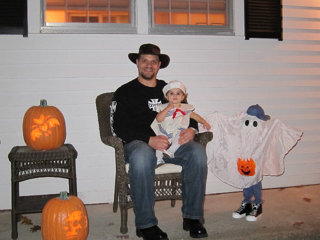 IMG_0476.JPG - The Burkett Trick-or-Treat team ... Catherine (Sailor Gal) and Dad (Biker/Tough Guy) tour the neighborhood while Ghost Boy and Mom stay home to hand out the treats.