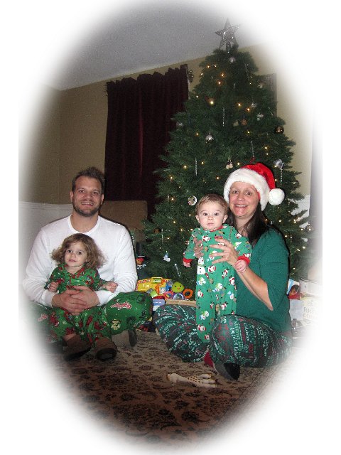 IMG_2417b.jpg - Merry Christmas from our home to yours!