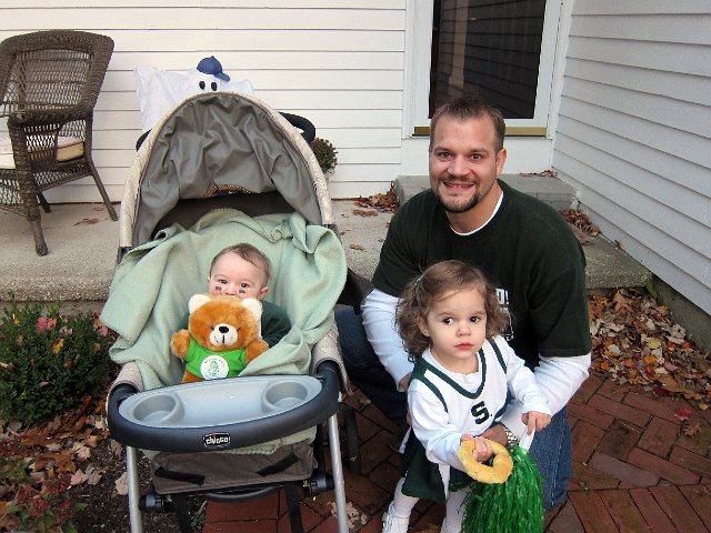 IMG_2516b.jpg - And finally, this is the crew that toured the neighborhood for trick-or-treating.