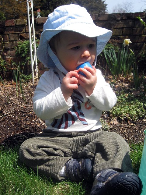 IMG_3638b.jpg - It didn't take Nathan long to figure out what he wanted to do with his eggs!