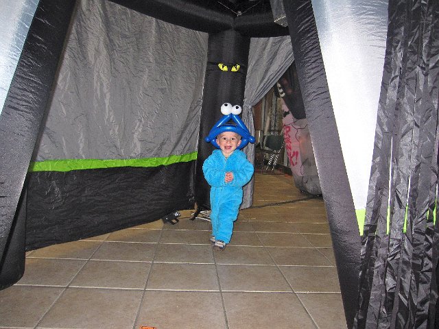 IMG_6757.JPG - They even had a makeshift haunted house with strobe lights and eerie music.