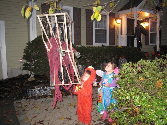 IMG_2759.jpg - They enjoyed all the ghoulish sights!