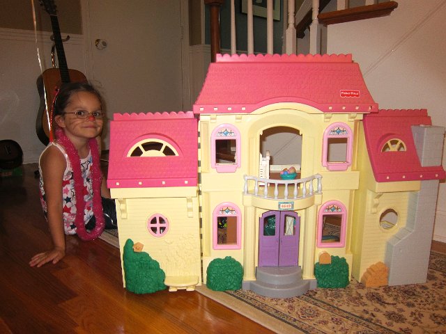 IMG_7387.jpg - I think she likes it!