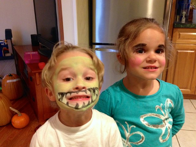 IMG_4929.jpg - Faces are ready!
