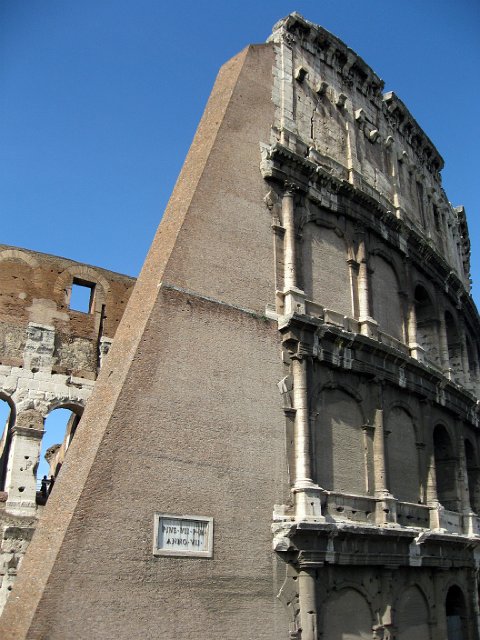 Colosseum-18.JPG