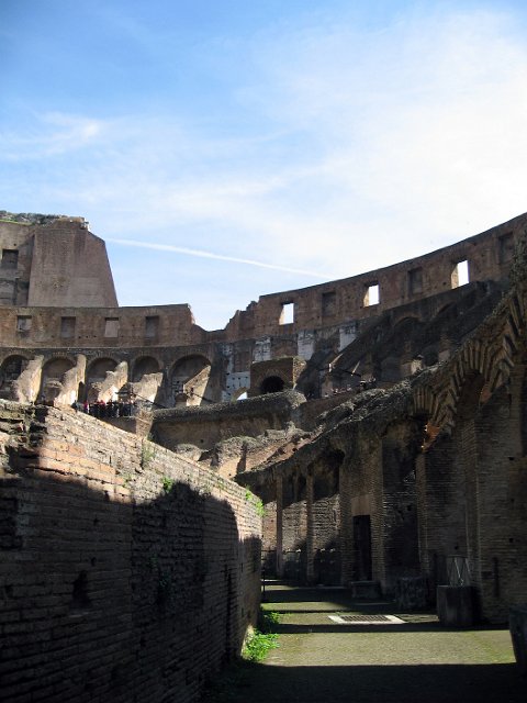 Colosseum-30.JPG - The underground was connected by tunnels to a number of points outside the Colosseum. Animals and performers were brought through the tunnel from nearby stables.