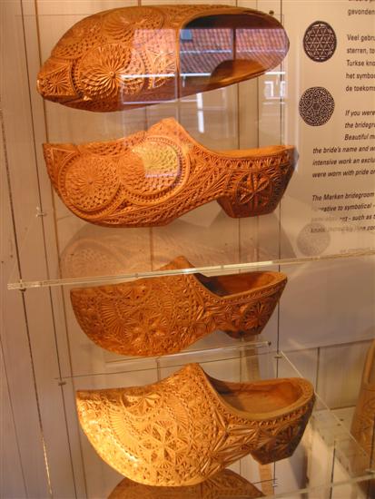 clogmaker13.jpg