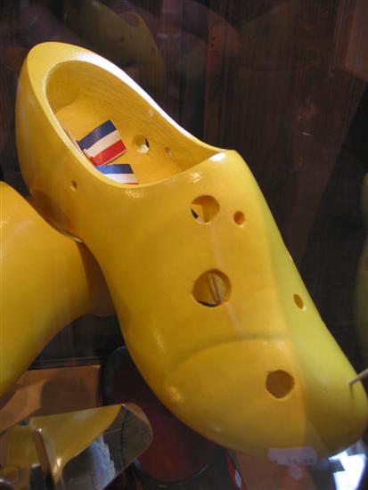 clogmaker18.jpg