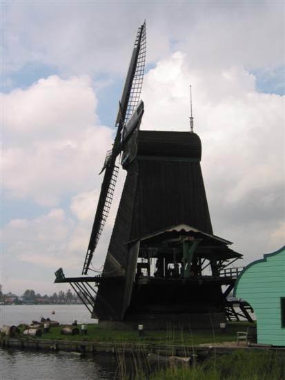 windmills01.jpg