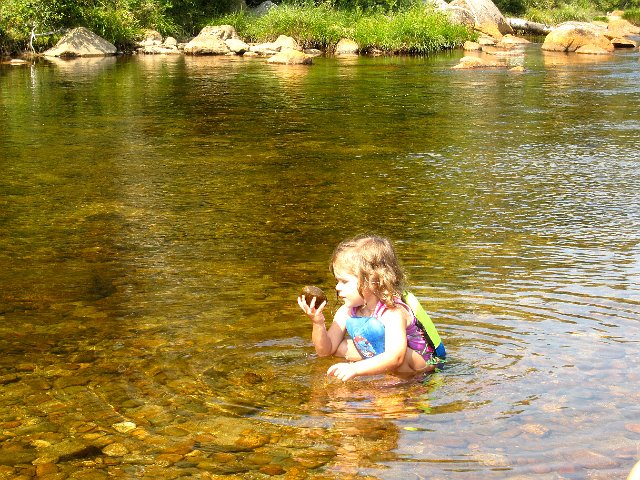 IMG_1727.jpg - Her pretend "fish".