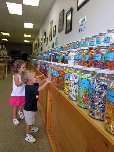IMG_4678.jpg - This particular store is not the world record holding location (this candy counter was only 63 feet long), but it was plenty to keep us entertained for a little while.